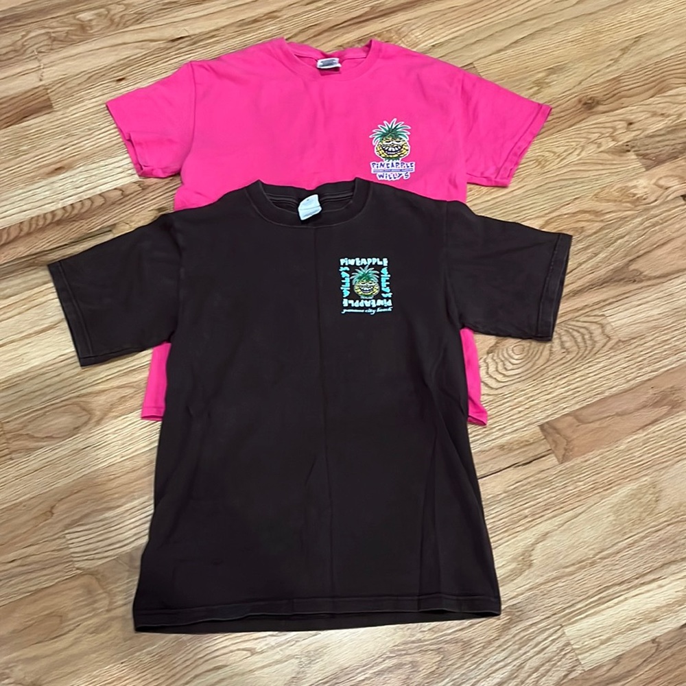 Bundle of two pineapple Willy’s T-shirts.